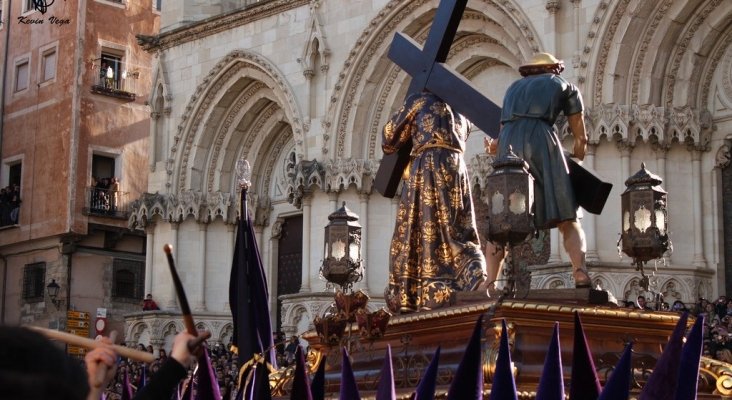 Turbas en la Semana Santa de Cuenca