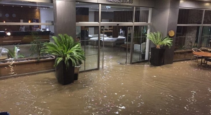 Resort inundado en Bodrum, Turquía