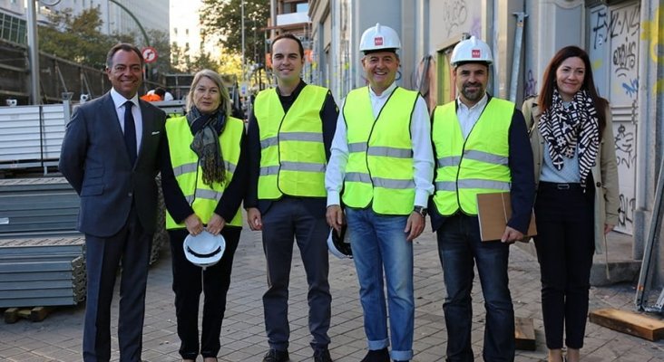 Izqda. a dcha.: Luis Galiano, arquitecto del estudio RCCYP, Carmen Riu, José Manuel Calvo, Trinitario Casanova, presidente de Grupo Baraka, Víctor Martín, arquitecto de RIU, y Sara Martín, de RCCYP