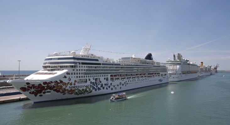 España amplía la prohibición de cruceros y permite los vuelos desde Italia