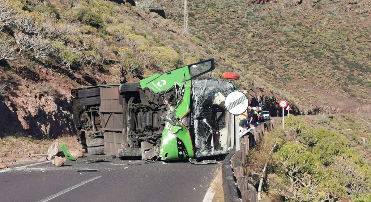 Autobús volcado Foto 112Canarias Autobús volcado Foto 112Canarias