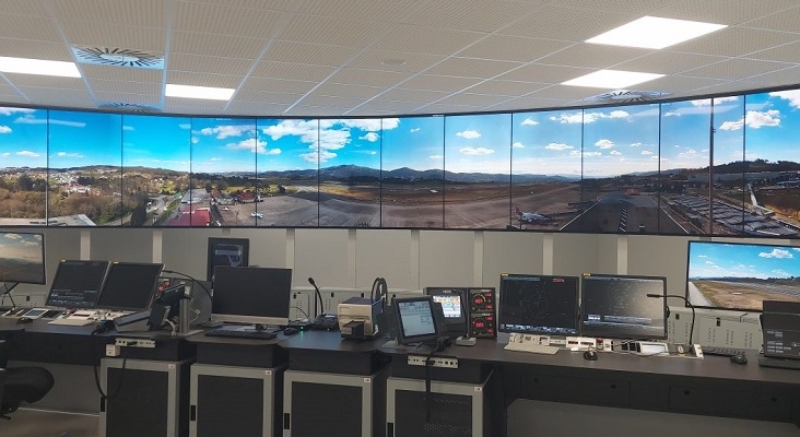 Controladores aéreos advierten La torre remota de Vigo recorta operatividad y pone en riesgo vuelos esenciales