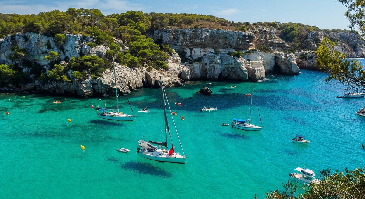 Competencia recurre el decreto de Baleares que prohíbe el 'Airbnb náutico' Competencia recurre el decreto de Baleares que prohíbe el 'Airbnb náutico'