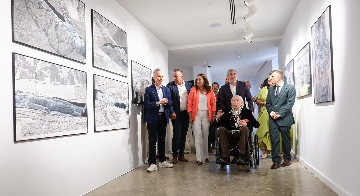 Recorrido de la comitiva por el centro Foto Gobierno de Canarias Recorrido de la comitiva por el centro Foto Gobierno de Canarias