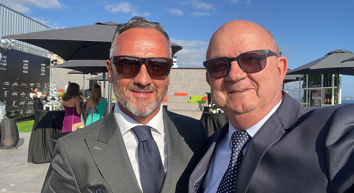 Gabriel Wolgeschaffen, director regional Canarias Silken Hoteles, y Juan González, CCO & Partner de Tourinews