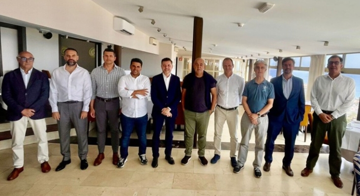 Fernando Matías, José Alba, Francisco López, Samuel Henríquez, Teodoro Sosa, José María Mañaricúa, Óscar Hernández, Fernando Estany, Nicolás Villalobos y Carlos Sotelo