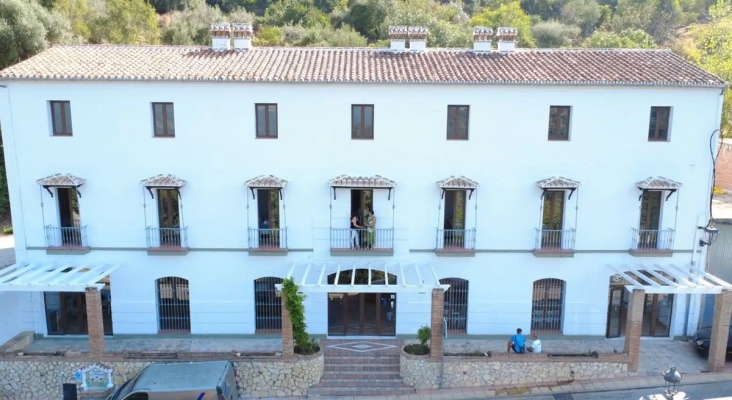 Jubrique (Málaga) saca a licitación la explotación de su hotel municipal