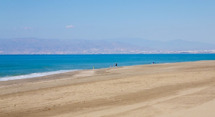 Playa en Cabo de Gata Níjar (Almería)