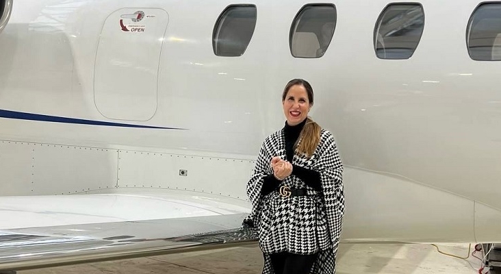 Nuria Placeres: ¿Por qué los aviones son blancos? Nuria Placeres: ¿Por qué los aviones son blancos?