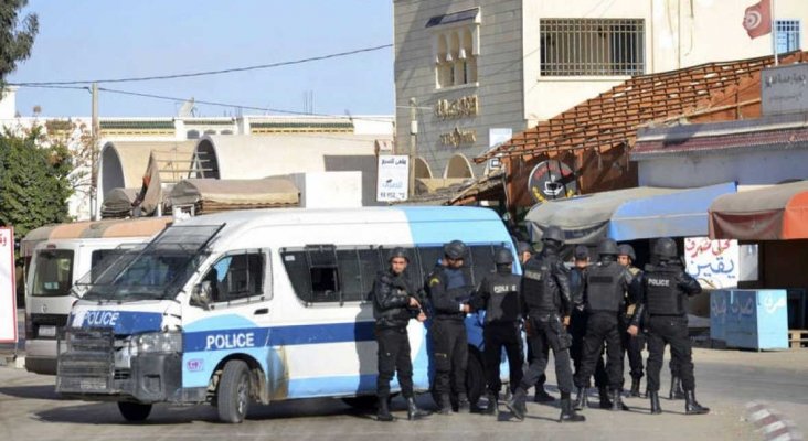 Túnez prorroga su estado de emergencia