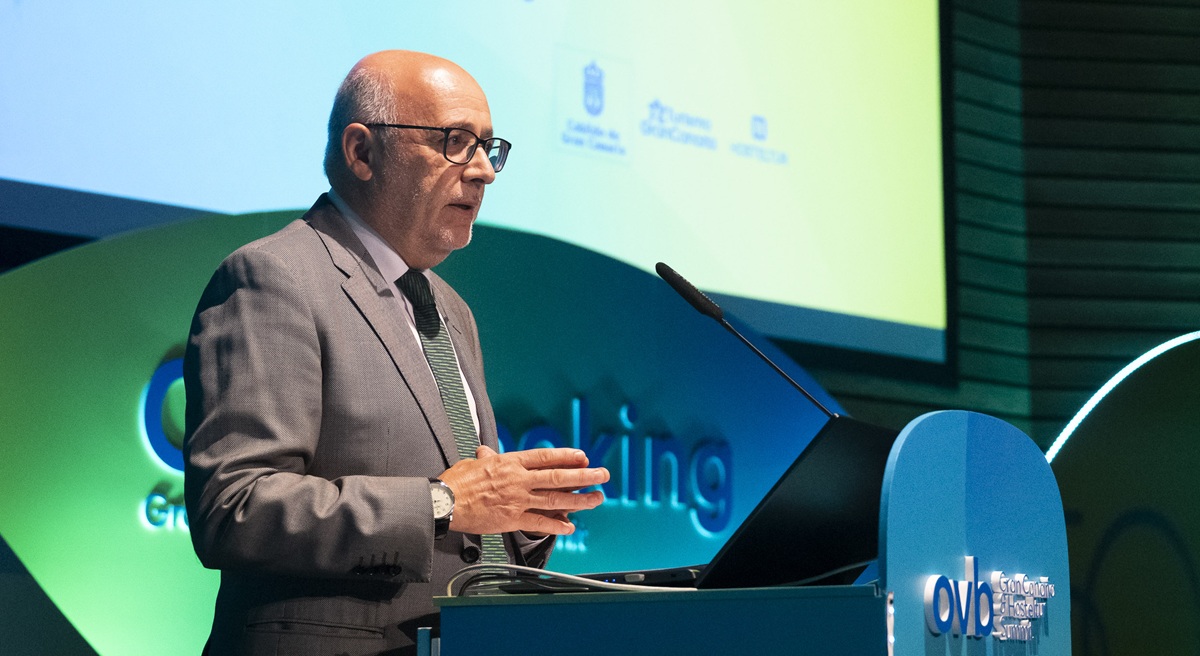 ANTONIO MORALES DURANTE LA INAUGURACION OVERBOOKING GC ANTONIO MORALES DURANTE LA INAUGURACION OVERBOOKING GC