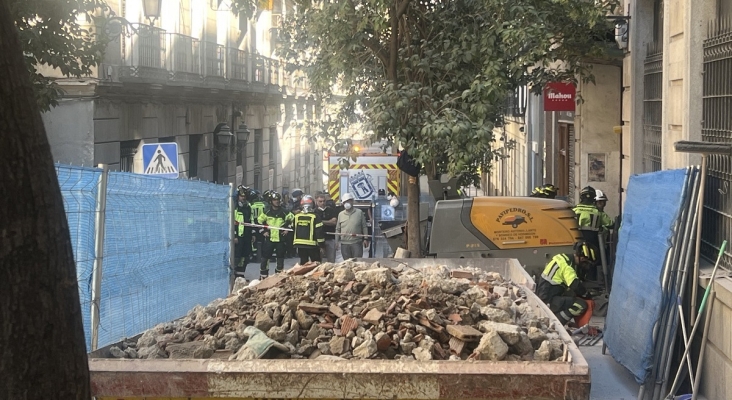 Tres heridos y cuatro desaparecidos tras el derrumbe de un edificio de Madrid en obras para transformarse en hotel| Foto: Emergencias Madrid