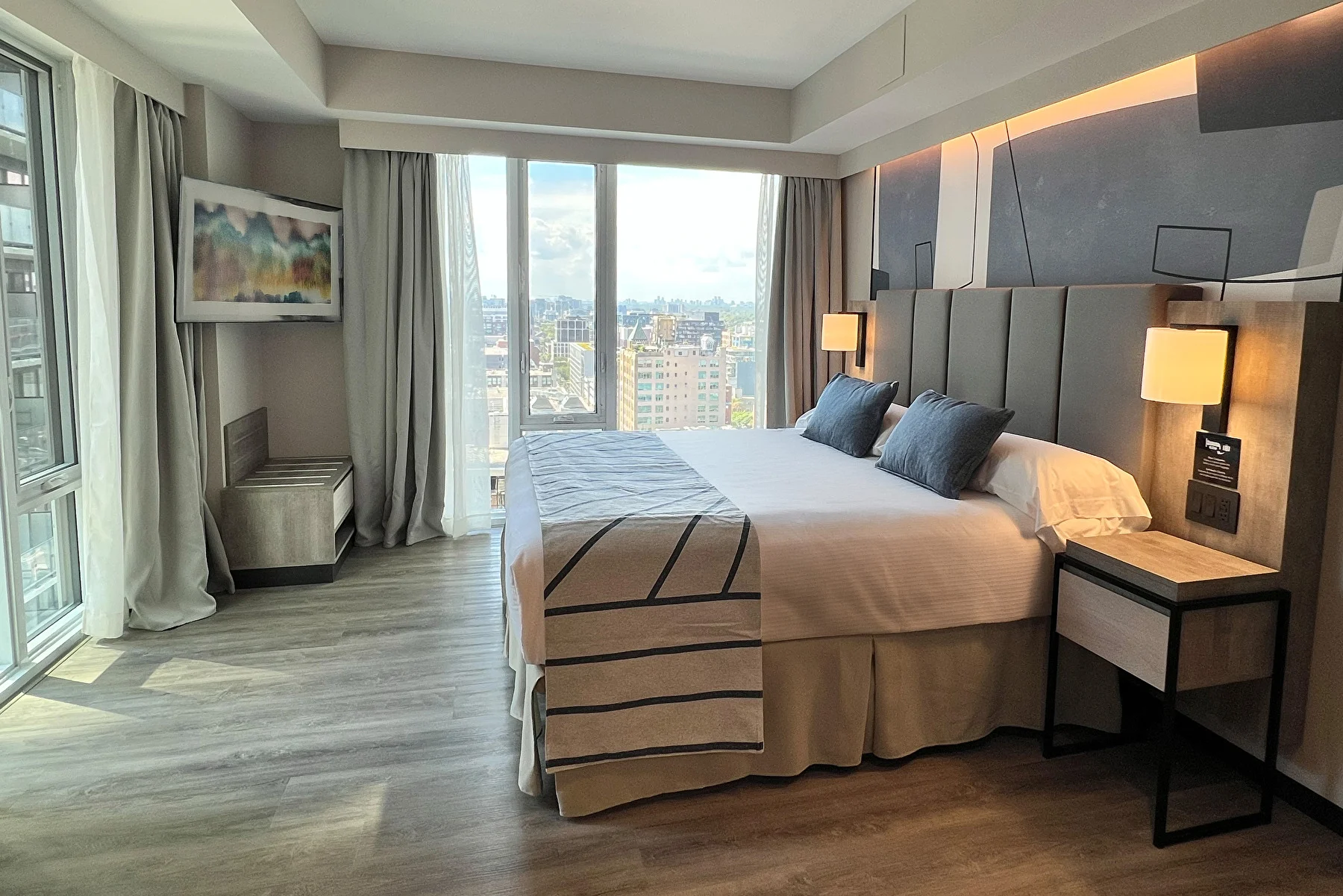 senior suite king hotel riu plaza toronto