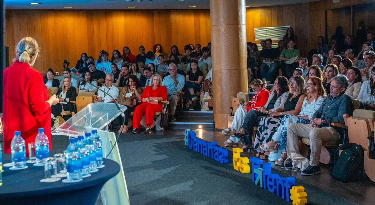 Público asistente al encuentro