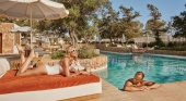 Ibiza recibe un nuevo tipo de turista: trasnochar en la discoteca y descansar en la piscina del hotel con un ‘day pass’ | Foto: Hotel Treats Ibiza recibe un nuevo tipo de turista: trasnochar en la discoteca y descansar en la piscina del hotel con un ‘day pass’ | Foto: Hotel Treats