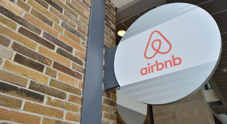 Airbnb elimina más de 2.300 anuncios sin número de registro en Mallorca Airbnb elimina más de 2.300 anuncios sin número de registro en Mallorca