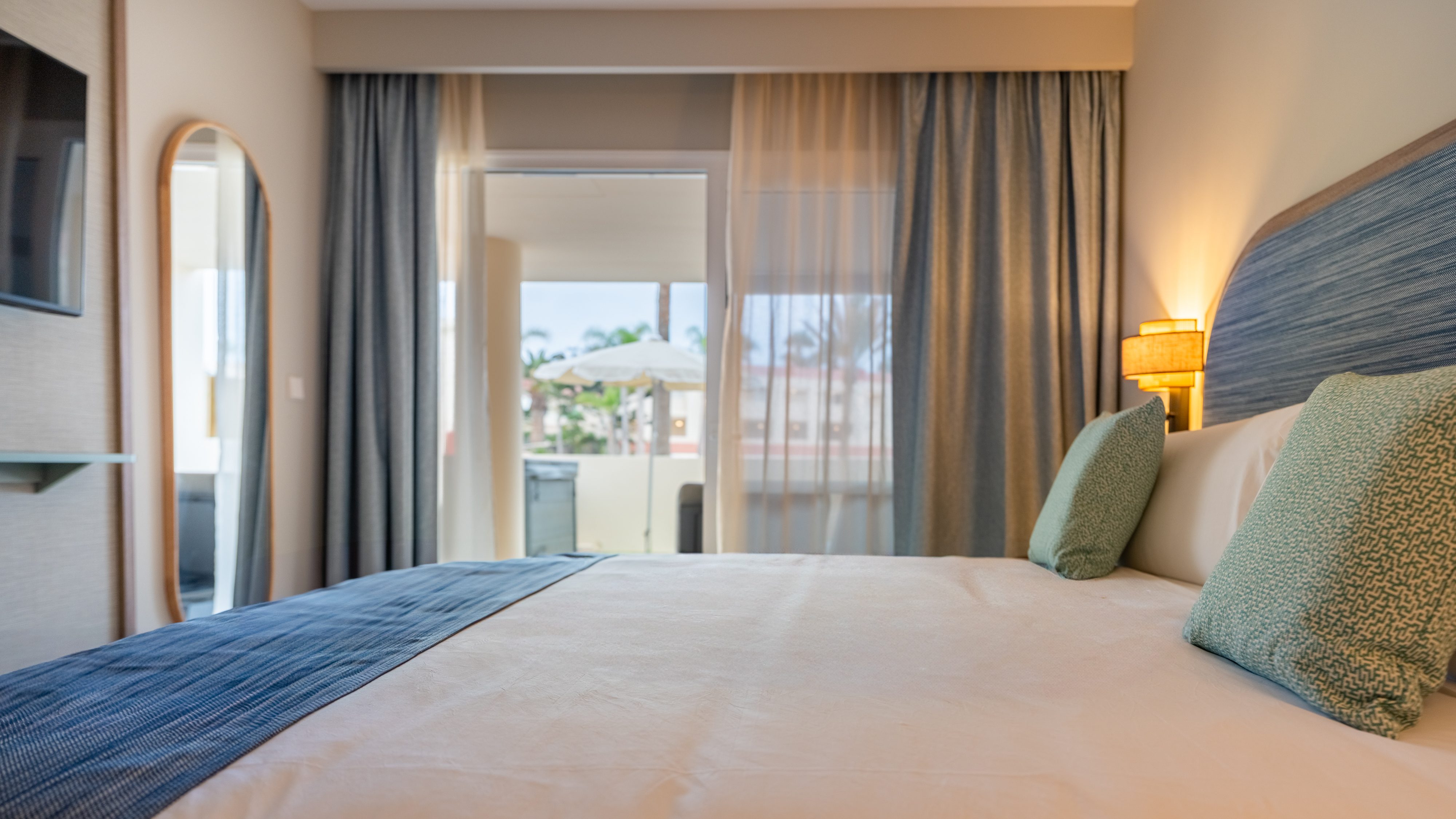 HD Lobos Natura “Reconnect with Essentia” HD Lobos Natura “Reconnect with Essentia”