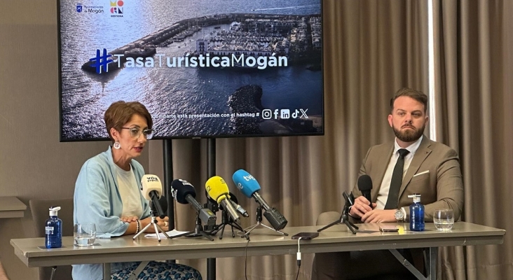 Onalia Bueno y Eduardo Álamo en la rueda de prensa