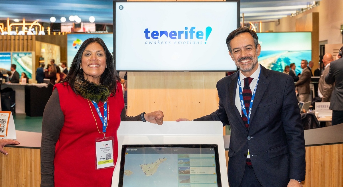 Dimple Melwani, consejera delegada de Turismo de Tenerife, y Lope Afonso, vicepresidente y consejero de Turismo del Cabildo de Tenerife