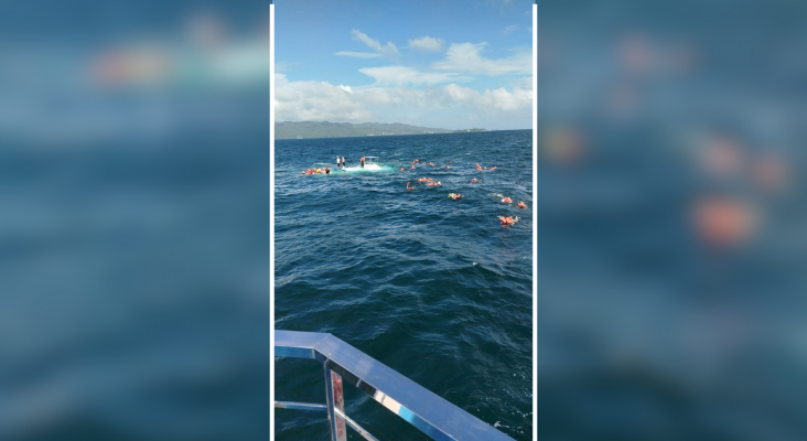 Momento del hundimiento del catamarán