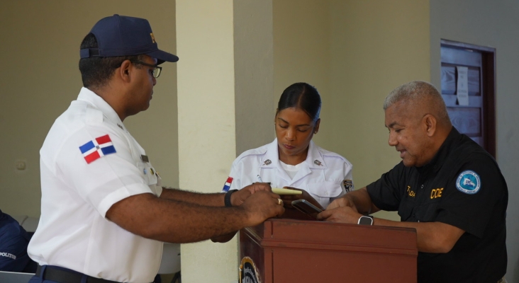 Agentes de la Politur.