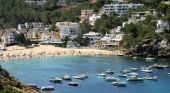 Ibiza registra hasta 8.000 turistas menos al día en temporada por el avance contra el alquiler turístico ilegal Ibiza registra hasta 8.000 turistas menos al día en temporada por el avance contra el alquiler turístico ilegal
