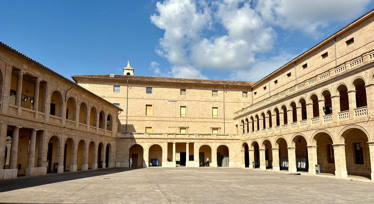 El Consell de Mallorca evita por ahora llevar a Fiscalía los casos de oferta turística ilegal pese al nuevo decreto El Consell de Mallorca evita por ahora llevar a Fiscalía los casos de oferta turística ilegal pese al nuevo decreto
