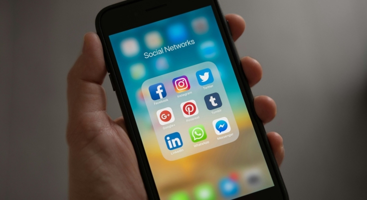 La U.S. Travel Association, “profundamente preocupada” por la inspección de las redes sociales de los viajeros para el ESTA