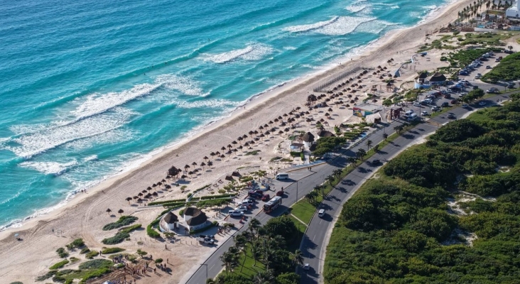 Cancún (México) solicita más policías, a pesar de que EE. UU. ha retirado la alerta de seguridad a viajeros