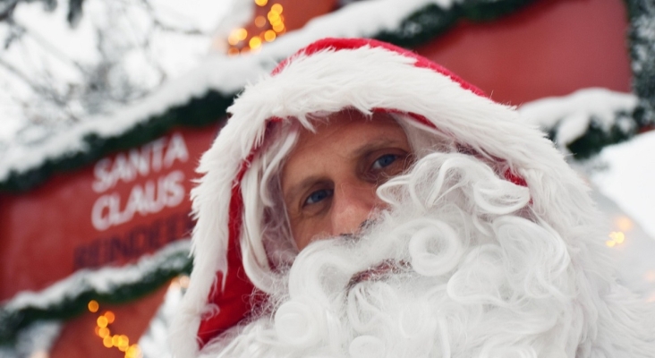 Papá Noel en Santa Claus Village de Rovaniemi