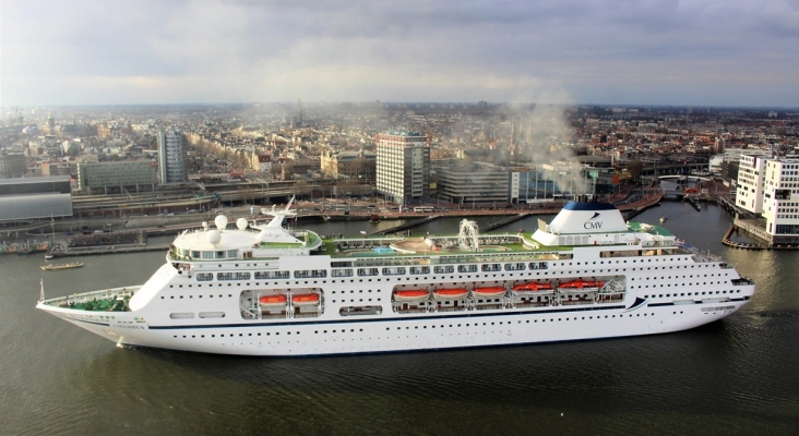 Crucero en Ámsterdam (Países Bajos) | Foto: Publicdomainpictures.net