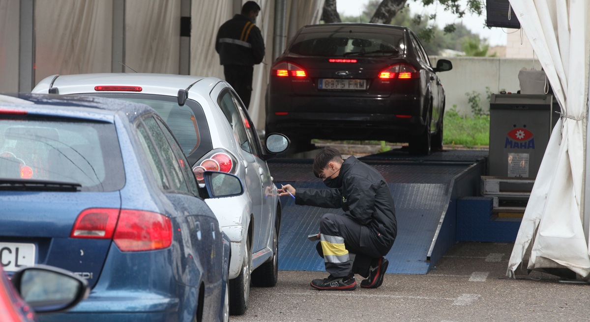 Ibiza reduce el número de coches que podrán entrar a la isla: este verano 1.250 menos que en 2025 Ibiza reduce el número de coches que podrán entrar a la isla: este verano 1.250 menos que en 2025