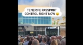 Pantallazo del vídeo de Gimbal Walk TV, en el que se aprecia a pasajeros en cola para pasar el control de pasaportes, incluso sin haber podido acceder a la terminal