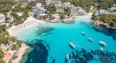 La Audiencia Nacional ordena el derribo de la terraza de un hostal y las casetas varadero de Portinatx (Ibiza)