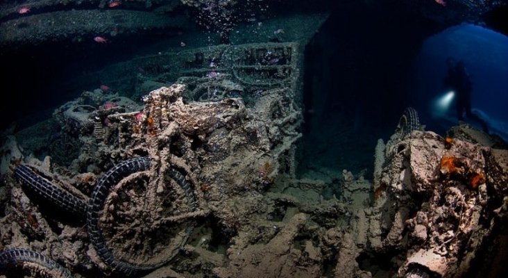 El pecio SS Thistlegorm en el mar Rojo. Foto de Taringa