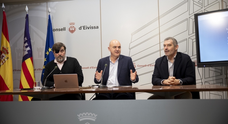 El Consell de Ibiza crea un observatorio turístico para "gobernar con datos, no con sensaciones"
