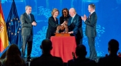 La reina Sofía recibe el Premio Gorila del Loro Parque en una histórica ceremonia en favor del bienestar animal