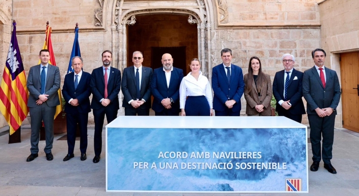 Palma se suma al acuerdo de navieras y Govern para limitar y desestacionalizar cruceros 