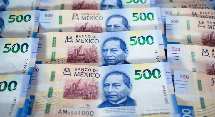 El peso mexicano se fortalece y encarece los viajes a México para el turista estadounidense