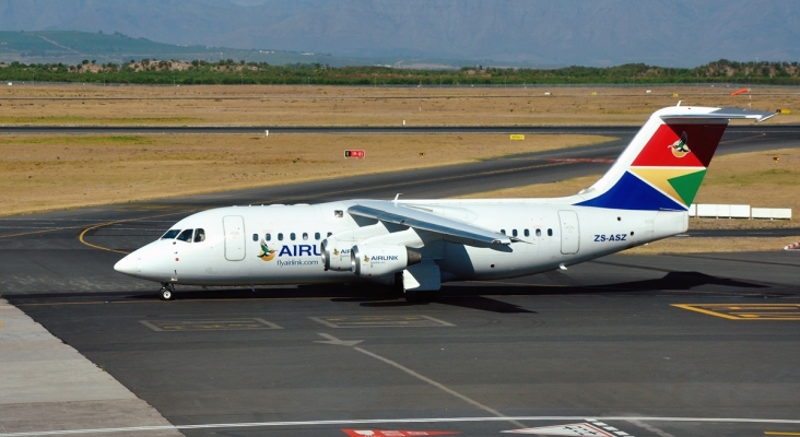 Avión de la compañía Airlink, en la que viajó el sospechoso de contagio. | Foto: Hansueli Krapf (CC BY-SA 3.0)