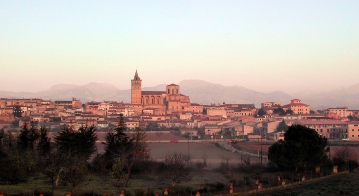 Vista de Sineu (Mallorca). | Foto: Chixoy (CC BY-SA 3.0)