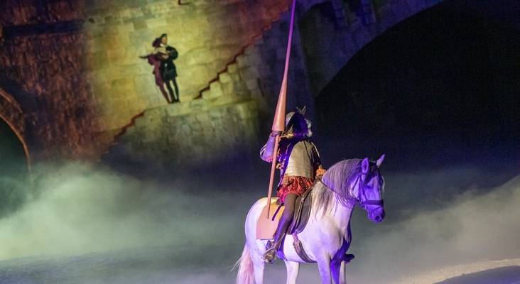 Caballo en espectáculo de Puy du Fou