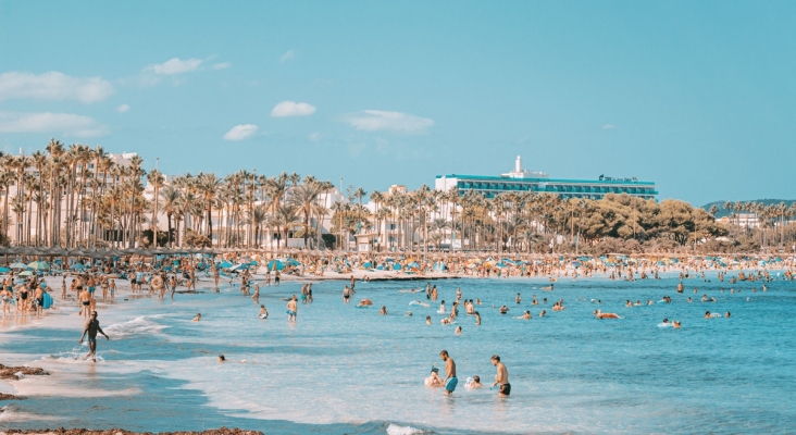 Los hoteles de Mallorca mantienen precios frente a los descuentos en destinos competidores