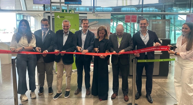 Inauguración de la ruta entre Toronto y Madrid