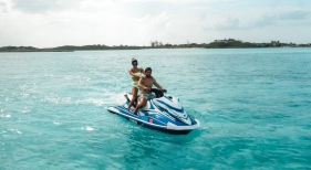 Bahamas bajo la lupa: EE. UU. advierte a los turistas de los peligros de alquilar motos acuáticas en sus playas