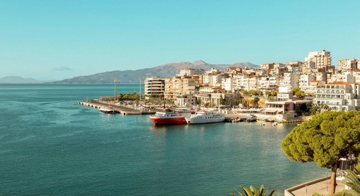 El touroperador sueco Ving suspende los viajes a Albania para este verano: el aeropuerto no está listo