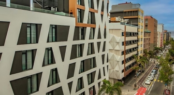 Edificios que componen el Hotel Puerto de la Luz, en Las Palmas de Gran Canaria