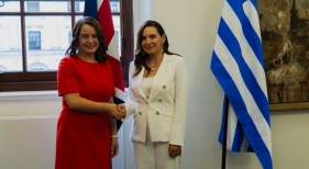 Reino Unido y Grecia firman un acuerdo de cooperación turística durante cinco años Reino Unido y Grecia firman un acuerdo de cooperación turística durante cinco años