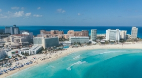 Cancún (México) refuerza su promoción internacional debido a la desaceleración de la demanda hotelera