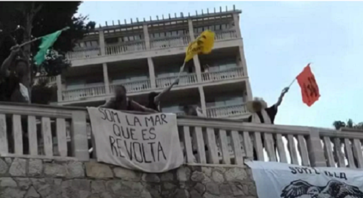 Momento de la protesta | Instagram Menys turisme, més vida